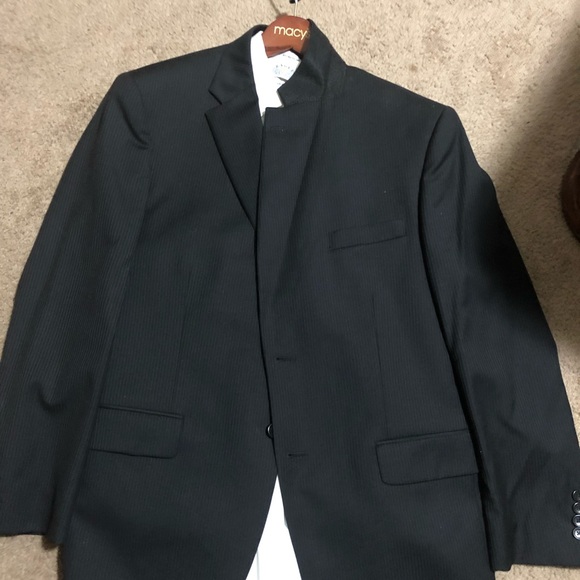 Suit - Picture 1 of 4